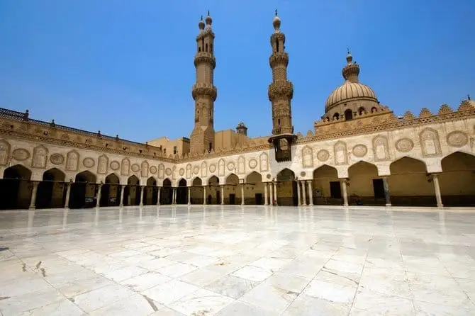 El Hussein and El Azhar mosques