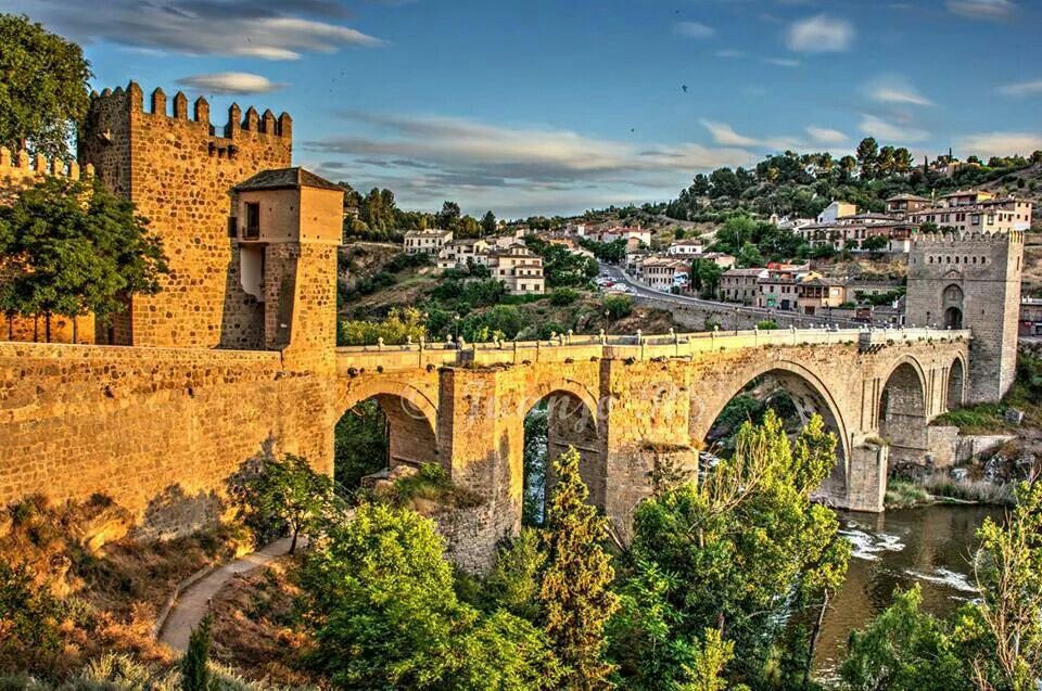 San Martín & Alcántara Bridges